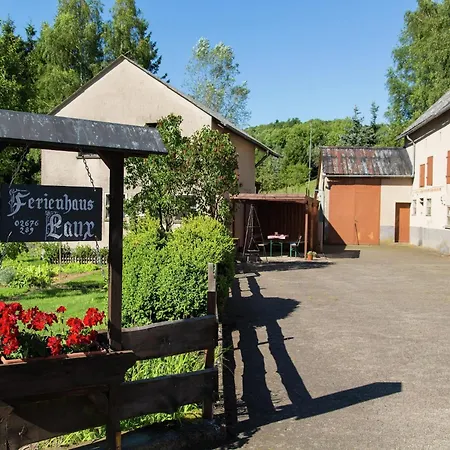 Spacious In Near The Centre Holiday home Ulmen